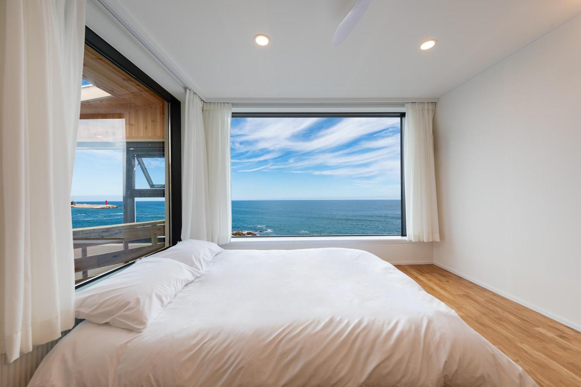 Gangneung Hue Pension Ocean View, Spa, Couple Rum bild