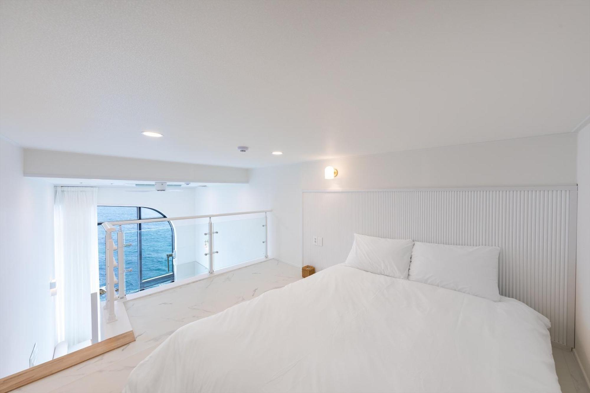 Gangneung Hue Pension Ocean View, Spa, Couple Rum bild